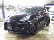 ポルシェ カイエン S　EUR－GTコンプリート　右ハンドル　正規ディーラー車　 中古車