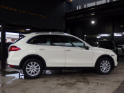 ポルシェ カイエン 正規ディーラー車　右ハンドル　 中古車