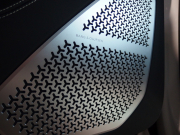 ランボルギーニ ウルス 正規ディーラー車　左ハンドル　純正22インチアルミ　レッドキャリパー 中古車