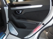 ランボルギーニ ウルス 正規ディーラー車　左ハンドル　純正22インチアルミ　レッドキャリパー 中古車