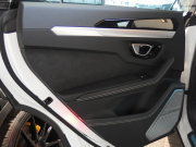 ランボルギーニ ウルス 正規ディーラー車　左ハンドル　純正22インチアルミ　レッドキャリパー 中古車