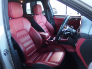 ポルシェ&nbsp;マカン&nbsp;ターボ　PDK 正規ディーラー車　スポーツクロノパッケージ　レッドレザー　EUR-GTエアロ　22inアルミ&nbsp;中古車