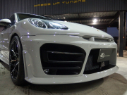 ポルシェ&nbsp;マカン&nbsp;ターボ　PDK 正規ディーラー車　スポーツクロノパッケージ　レッドレザー　EUR-GTエアロ　22inアルミ&nbsp;中古車