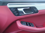 ポルシェ&nbsp;マカン&nbsp;ターボ　PDK 正規ディーラー車　スポーツクロノパッケージ　レッドレザー　EUR-GTエアロ　22inアルミ&nbsp;中古車