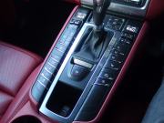 ポルシェ&nbsp;マカン&nbsp;ターボ　PDK 正規ディーラー車　スポーツクロノパッケージ　レッドレザー　EUR-GTエアロ　22inアルミ&nbsp;中古車