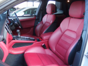 ポルシェ&nbsp;マカン&nbsp;ターボ　PDK 正規ディーラー車　スポーツクロノパッケージ　レッドレザー　EUR-GTエアロ　22inアルミ&nbsp;中古車