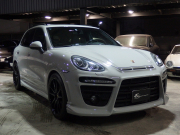 ポルシェ&nbsp;カイエン&nbsp;ターボ　正規ディーラー車　左ハンドル　EUR-GTエアロ　22inアルミ　サンルーフ　エアサス　&nbsp;中古車