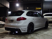 ポルシェ&nbsp;カイエン&nbsp;ターボ　正規ディーラー車　左ハンドル　EUR-GTエアロ　22inアルミ　サンルーフ　エアサス　&nbsp;中古車