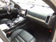 ポルシェ&nbsp;カイエン&nbsp;ターボ　正規ディーラー車　左ハンドル　EUR-GTエアロ　22inアルミ　サンルーフ　エアサス　&nbsp;中古車