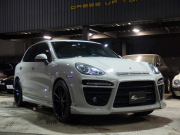 ポルシェ&nbsp;カイエン&nbsp;ターボ　正規ディーラー車　左ハンドル　EUR-GTエアロ　22inアルミ　サンルーフ　エアサス　&nbsp;中古車