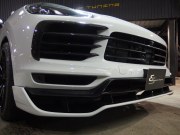 ポルシェ&nbsp;カイエン&nbsp;ワンオーナー　正規ディーラー車　EUR-GTエアロ　ES22inアルミ　ローダウン　アダプティブクルーズコントロール　&nbsp;中古車