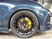 ポルシェ カイエン ワンオーナー　正規ディーラー車　右ハンドル　パノラマサンルーフ  EUR-GTエアロ　ES22インチアルミ　ESダウンサス 中古車