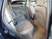 ポルシェ カイエン ワンオーナー　正規ディーラー車　右ハンドル　パノラマサンルーフ  EUR-GTエアロ　ES22インチアルミ　ESダウンサス 中古車