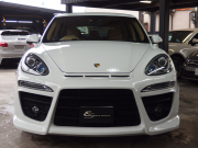 ポルシェ カイエン 2014年モデル　ベース　EUR-GTエアロ　ES22inアルミ　ESダウンサス　ESスポーツマフラー　 中古車