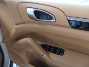 ポルシェ カイエン 2014年モデル　ベース　EUR-GTエアロ　ES22inアルミ　ESダウンサス　ESスポーツマフラー　 中古車