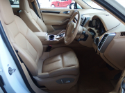 ポルシェ カイエン 2014年モデル　ベース　EUR-GTエアロ　ES22inアルミ　ESダウンサス　ESスポーツマフラー　 中古車