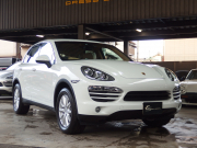 ポルシェ&nbsp;カイエン&nbsp;ワンオーナー　正規ディーラー車　右ハンドル　ベージュレザー&nbsp;中古車