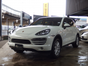 ポルシェ&nbsp;カイエン&nbsp;ワンオーナー　正規ディーラー車　右ハンドル　ベージュレザー&nbsp;中古車