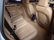 ポルシェ&nbsp;カイエン&nbsp;ワンオーナー　正規ディーラー車　右ハンドル　ベージュレザー&nbsp;中古車