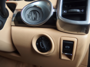 ポルシェ&nbsp;カイエン&nbsp;ワンオーナー　正規ディーラー車　右ハンドル　ベージュレザー&nbsp;中古車