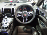 ポルシェ カイエン GTS スポーツクロノパッケージ　正規ディーラー車　アダプティブクルーズコントロール　右ハンドル　スポーツエキゾースト　LEDヘッドライト 中古車