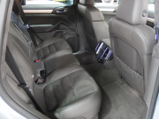 ポルシェ カイエン GTS スポーツクロノパッケージ　正規ディーラー車　アダプティブクルーズコントロール　右ハンドル　スポーツエキゾースト　LEDヘッドライト 中古車