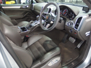 ポルシェ カイエン GTS スポーツクロノパッケージ　正規ディーラー車　アダプティブクルーズコントロール　右ハンドル　スポーツエキゾースト　LEDヘッドライト 中古車