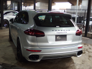 ポルシェ カイエン GTS スポーツクロノパッケージ　正規ディーラー車　アダプティブクルーズコントロール　右ハンドル　スポーツエキゾースト　LEDヘッドライト 中古車