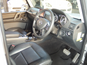 メルセデスベンツ Gクラス G350 ブルーテック　正規ディーラー車　右ハンドル　サンルーフ  アダプティブクルーズコントロール　ブラックレザーシート 中古車