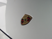 ポルシェ カイエン V6 正規ディーラー車　右ハンドル　レーンチェンジアシスト　シートヒーター  ブラックレザーシート　純正アルミ　純正ナビ・TV 中古車