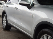 ポルシェ カイエン V6 正規ディーラー車　右ハンドル　レーンチェンジアシスト　シートヒーター  ブラックレザーシート　純正アルミ　純正ナビ・TV 中古車