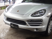 ポルシェ カイエン V6 正規ディーラー車　右ハンドル　レーンチェンジアシスト　シートヒーター  ブラックレザーシート　純正アルミ　純正ナビ・TV 中古車