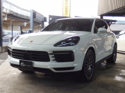 ポルシェ カイエン S スポーツクロノパッケージ　正規ディーラー車　ワンオーナー　パノラマサンルーフ  エアサス　純正21inアルミ　リアアスクルステアリング 中古車