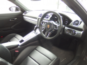 ポルシェ&nbsp;718 ケイマン&nbsp;正規ディーラー車　ブラックレザーシート　純正ナビ　バックカメラ　電動格納ミラー　オートライト  パークトロニック　純正アルミ&nbsp;中古車