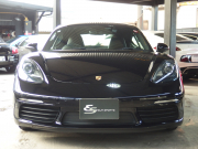 ポルシェ&nbsp;718 ケイマン&nbsp;正規ディーラー車　ブラックレザーシート　純正ナビ　バックカメラ　電動格納ミラー　オートライト  パークトロニック　純正アルミ&nbsp;中古車