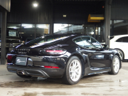 ポルシェ&nbsp;718 ケイマン&nbsp;正規ディーラー車　ブラックレザーシート　純正ナビ　バックカメラ　電動格納ミラー　オートライト  パークトロニック　純正アルミ&nbsp;中古車