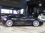 ポルシェ&nbsp;718 ケイマン&nbsp;正規ディーラー車　ブラックレザーシート　純正ナビ　バックカメラ　電動格納ミラー　オートライト  パークトロニック　純正アルミ&nbsp;中古車