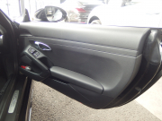 ポルシェ&nbsp;718 ケイマン&nbsp;正規ディーラー車　ブラックレザーシート　純正ナビ　バックカメラ　電動格納ミラー　オートライト  パークトロニック　純正アルミ&nbsp;中古車