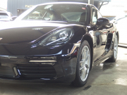 ポルシェ&nbsp;718 ケイマン&nbsp;正規ディーラー車　ブラックレザーシート　純正ナビ　バックカメラ　電動格納ミラー　オートライト  パークトロニック　純正アルミ&nbsp;中古車