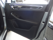 ポルシェ マカン S PDK 正規ディーラー車　右ハンドル　走行2.5万キロ台　Dメモリー付きパワーシート　純正ナビ・TV  バックカメラ 中古車