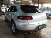 ポルシェ マカン S PDK 正規ディーラー車　右ハンドル　走行2.5万キロ台　Dメモリー付きパワーシート　純正ナビ・TV  バックカメラ 中古車