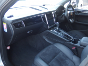 ポルシェ マカン S PDK 正規ディーラー車　右ハンドル　走行2.5万キロ台　Dメモリー付きパワーシート　純正ナビ・TV  バックカメラ 中古車