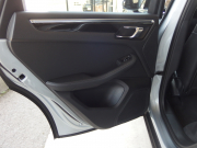 ポルシェ マカン S PDK 正規ディーラー車　右ハンドル　走行2.5万キロ台　Dメモリー付きパワーシート　純正ナビ・TV  バックカメラ 中古車