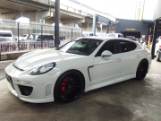 ポルシェ パナメーラ 正規ディーラー車  右ハンドル  EUR-GTエアロ  22inアルミ　ESダウンサス 中古車