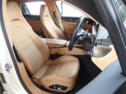 ポルシェ&nbsp;パナメーラ スポーツツーリスモ&nbsp;4　正規ディーラー車　PDK　パノラマサンルーフ　エアサス　&nbsp;中古車