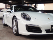 ポルシェ 911(Type991.2) 正規ディーラー車　右ハンドル　純正ナビCarPlay付き　社外バックカメラ　純正19インチアルミ　 中古車