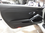 ポルシェ 911(Type991.2) 正規ディーラー車　右ハンドル　純正ナビCarPlay付き　社外バックカメラ　純正19インチアルミ　 中古車