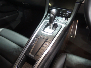 ポルシェ 911(Type991.2) 正規ディーラー車　右ハンドル　純正ナビCarPlay付き　社外バックカメラ　純正19インチアルミ　 中古車