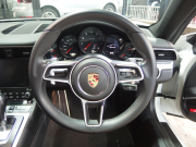 ポルシェ 911(Type991.2) 正規ディーラー車　右ハンドル　純正ナビCarPlay付き　社外バックカメラ　純正19インチアルミ　 中古車