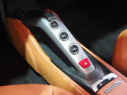 フェラーリ 488GTB 新車並行　ロベルタフロントリフター　フォージーアート21/22インチアルミ　ES可変バルブマフラー　ESエアロニウム（F /Sカナード） 中古車